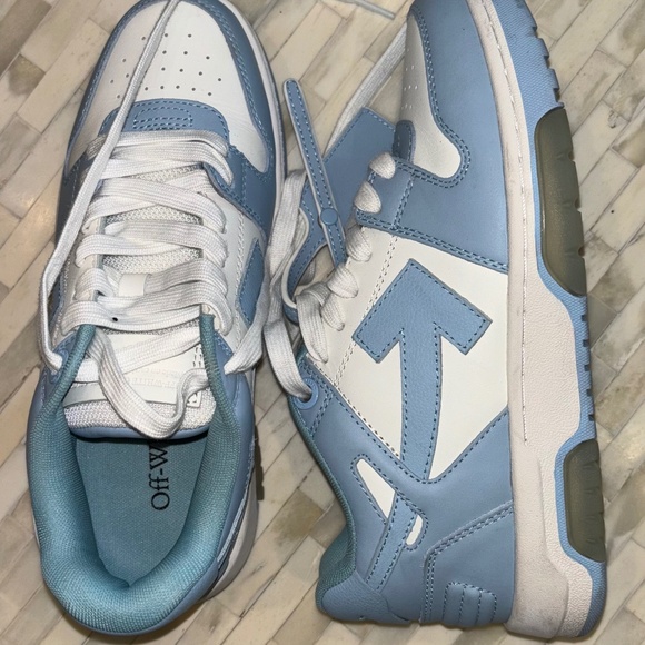 Off-White Shoes - Off white sneakers